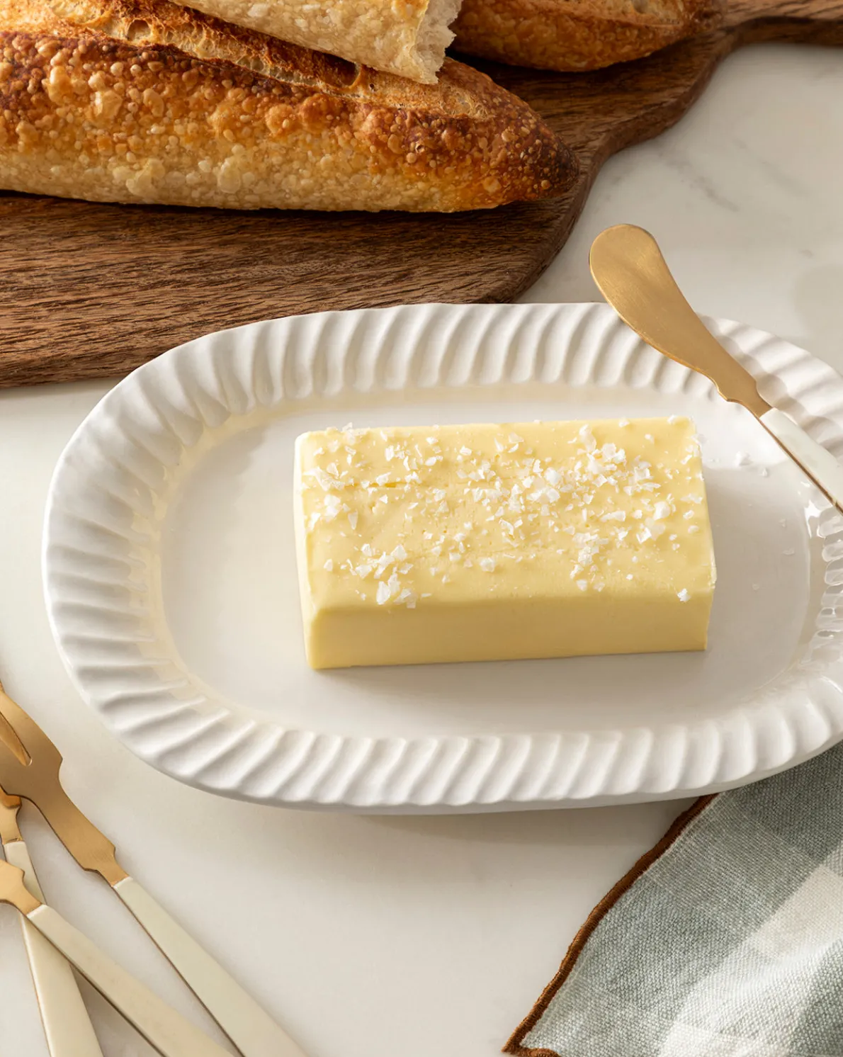 Adalina Creamy White Tray