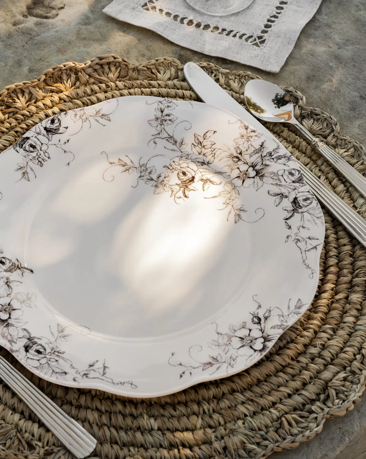 Avondale Melamine Dinner Plates (Set of 4)