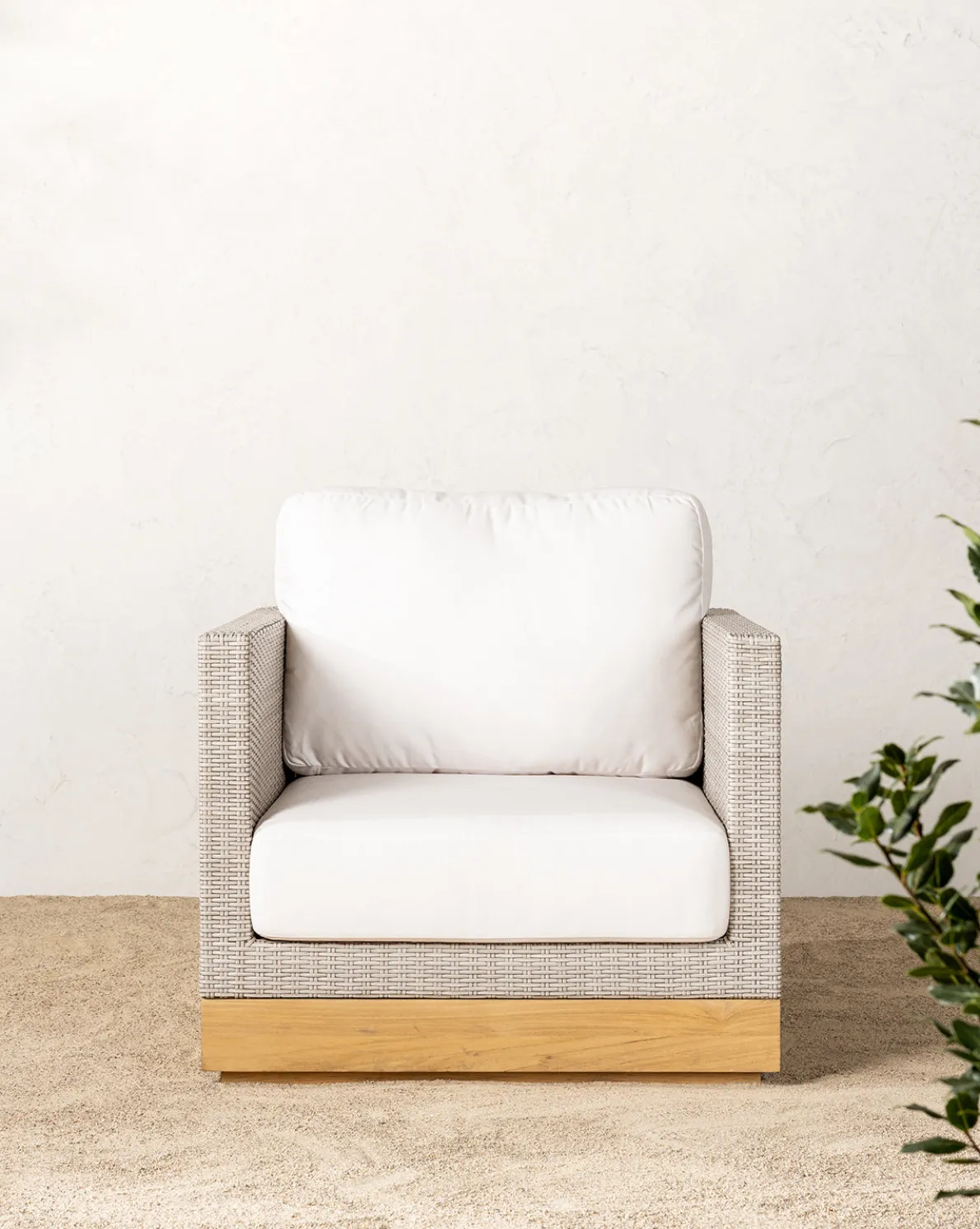 Berdine Wicker Outdoor Chair