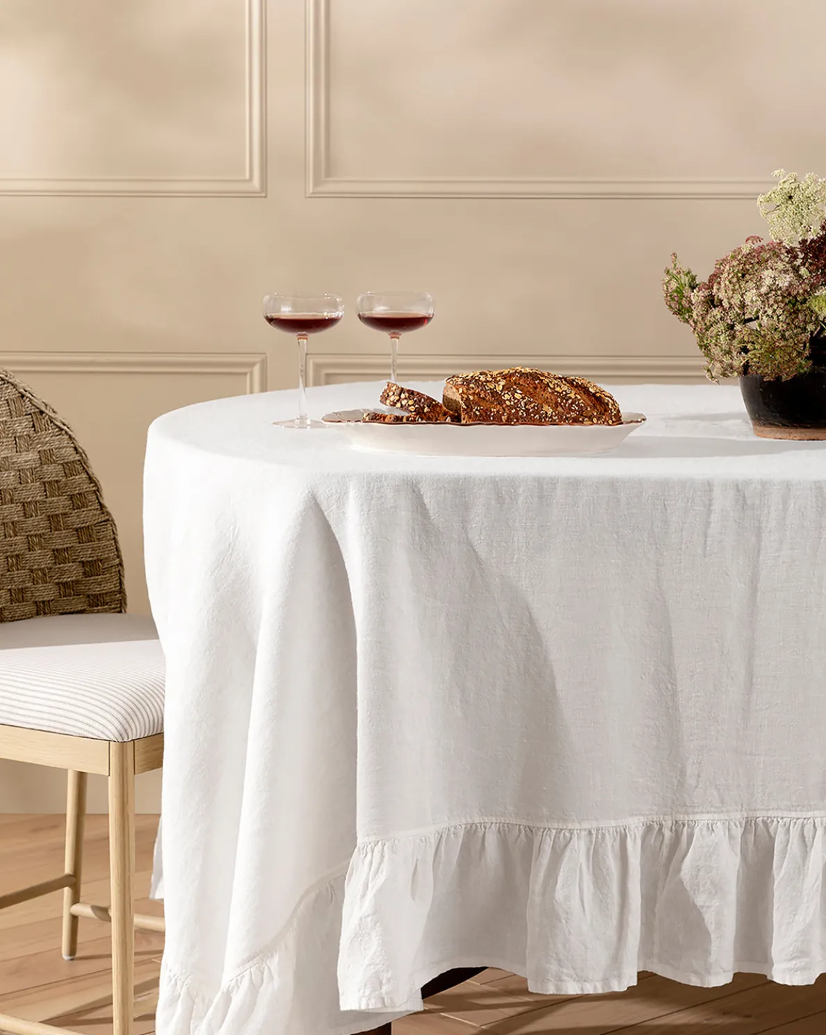 Catania Linen Ruffle Tablecloth
