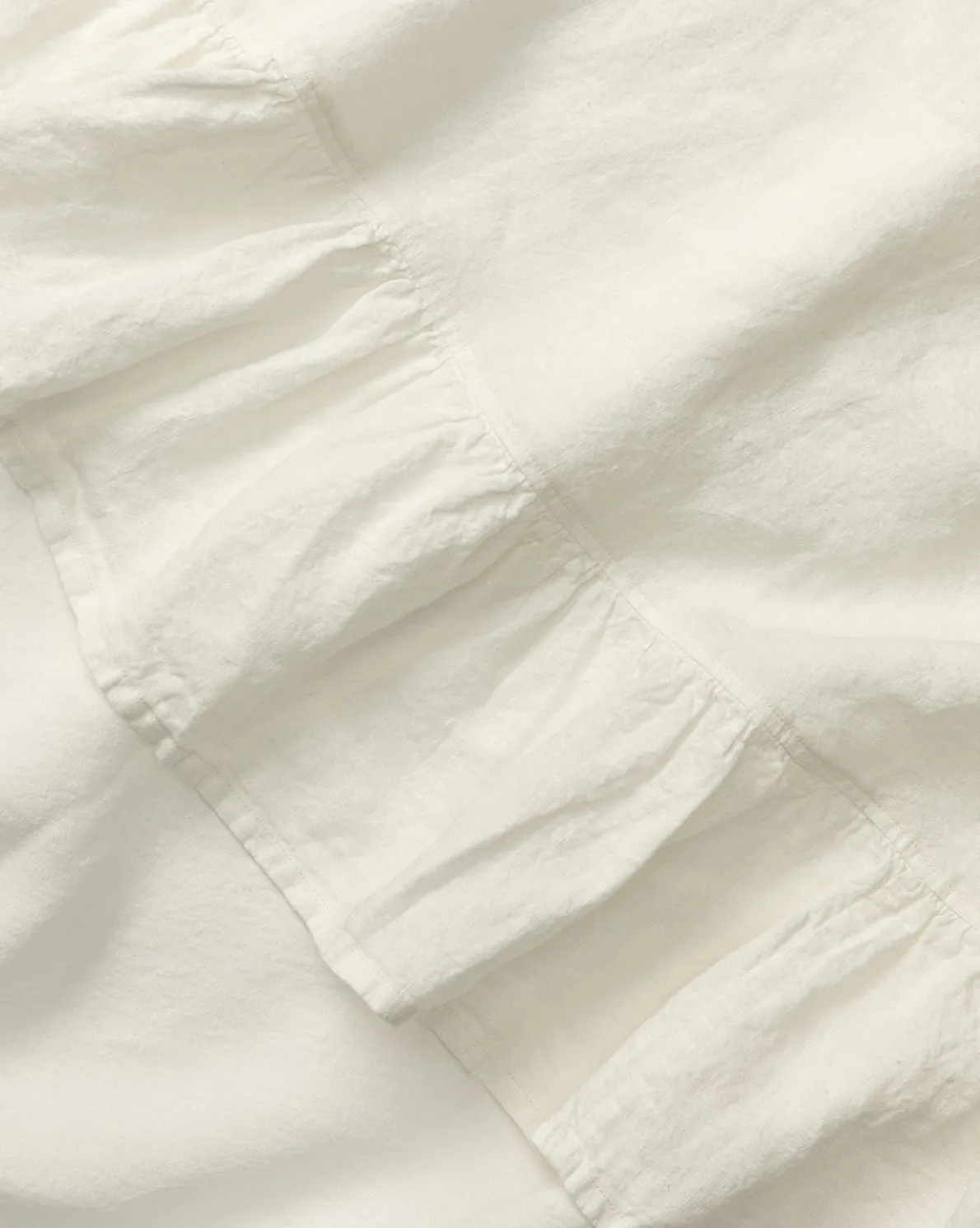 Catania Linen Ruffle Tablecloth
