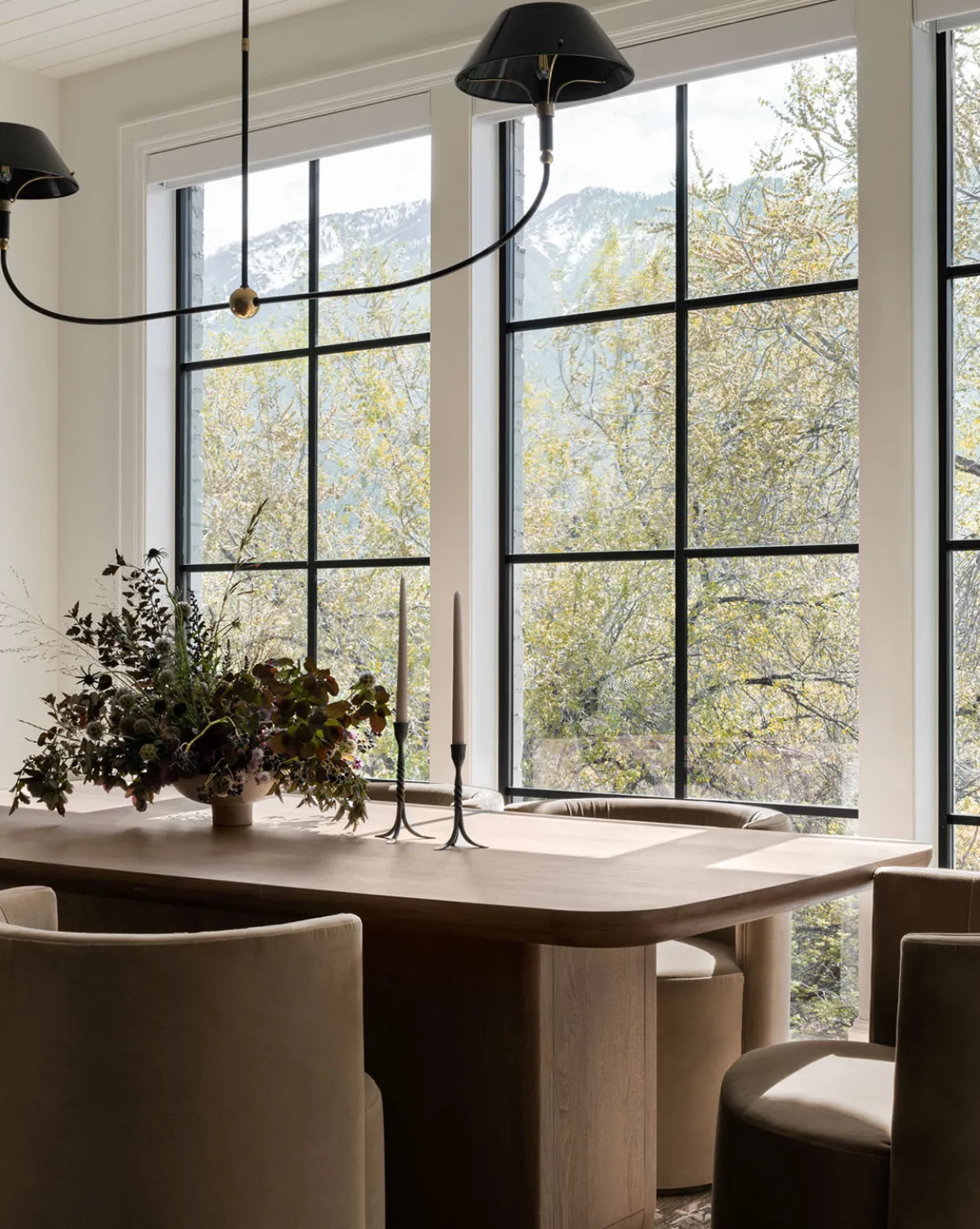 Cheswick Dining Table