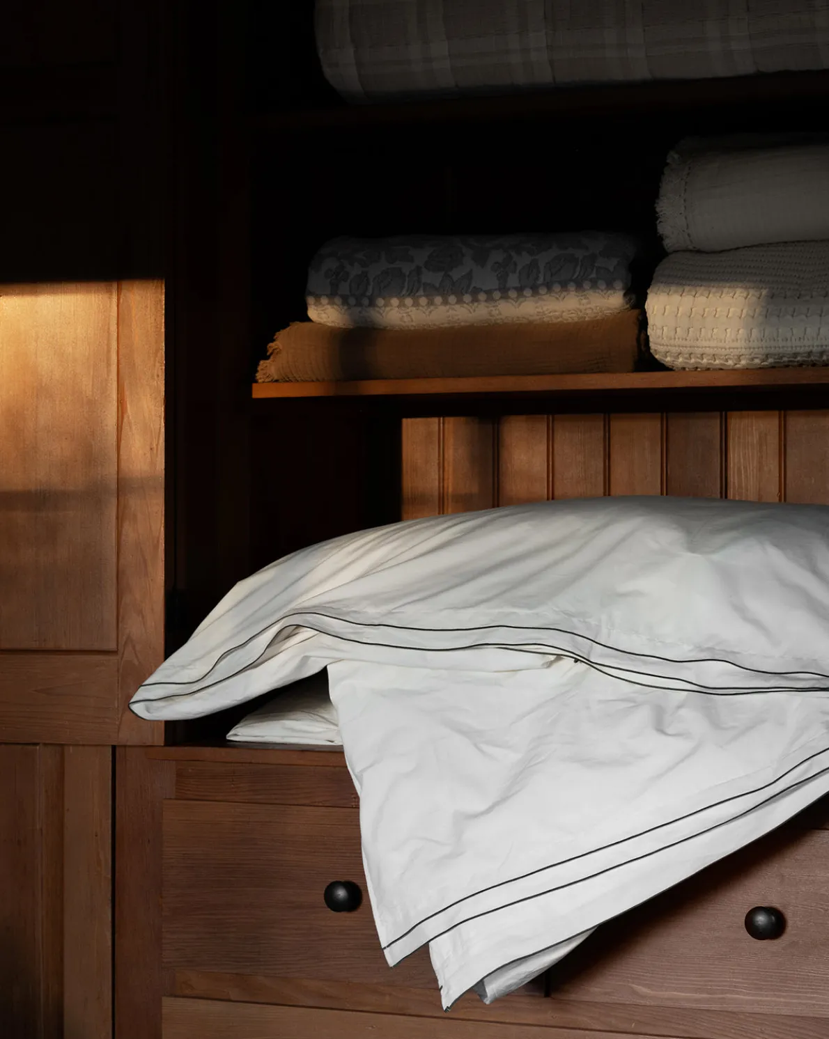 Devlin White Duvet Cover & Sham Set