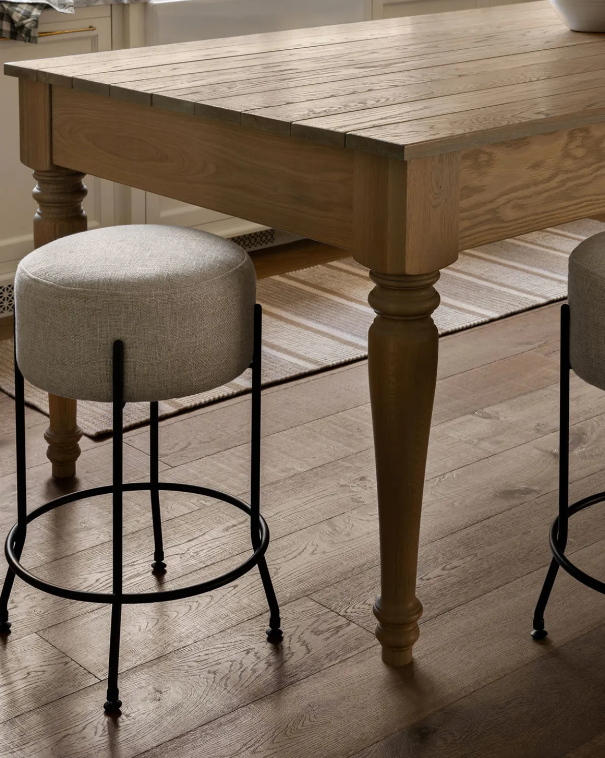 Evander Counter Stool