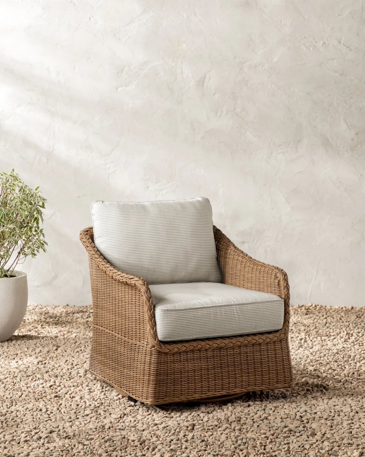 Haviland Outdoor Swivel Lounge Chair