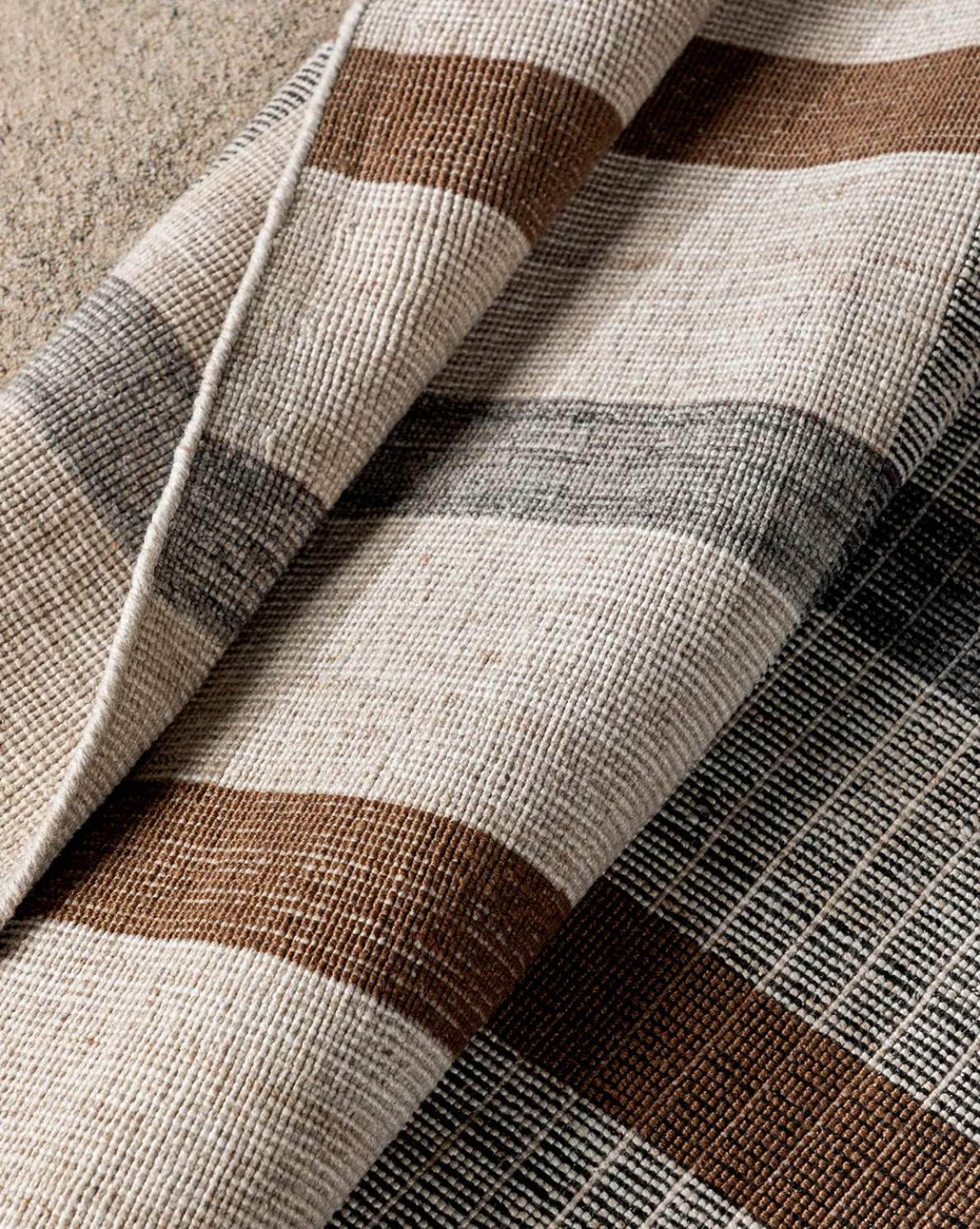 Keenan Handwoven Indoor/Outdoor Rug