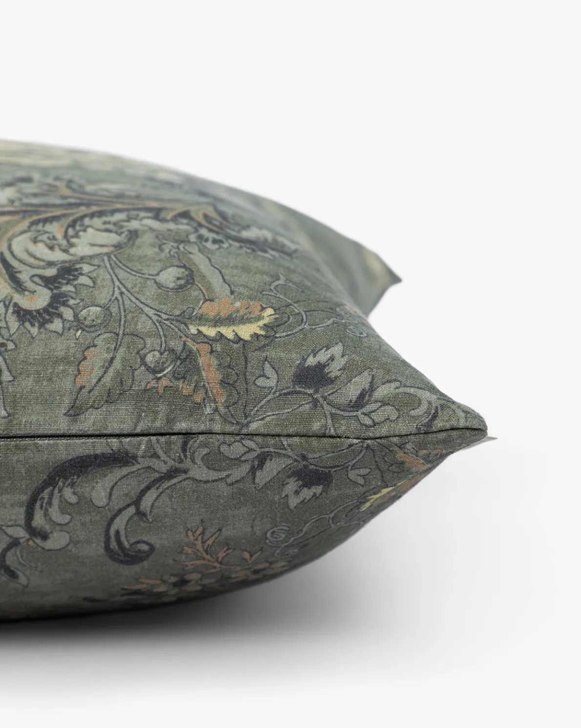 Lavinia Pillow Cover