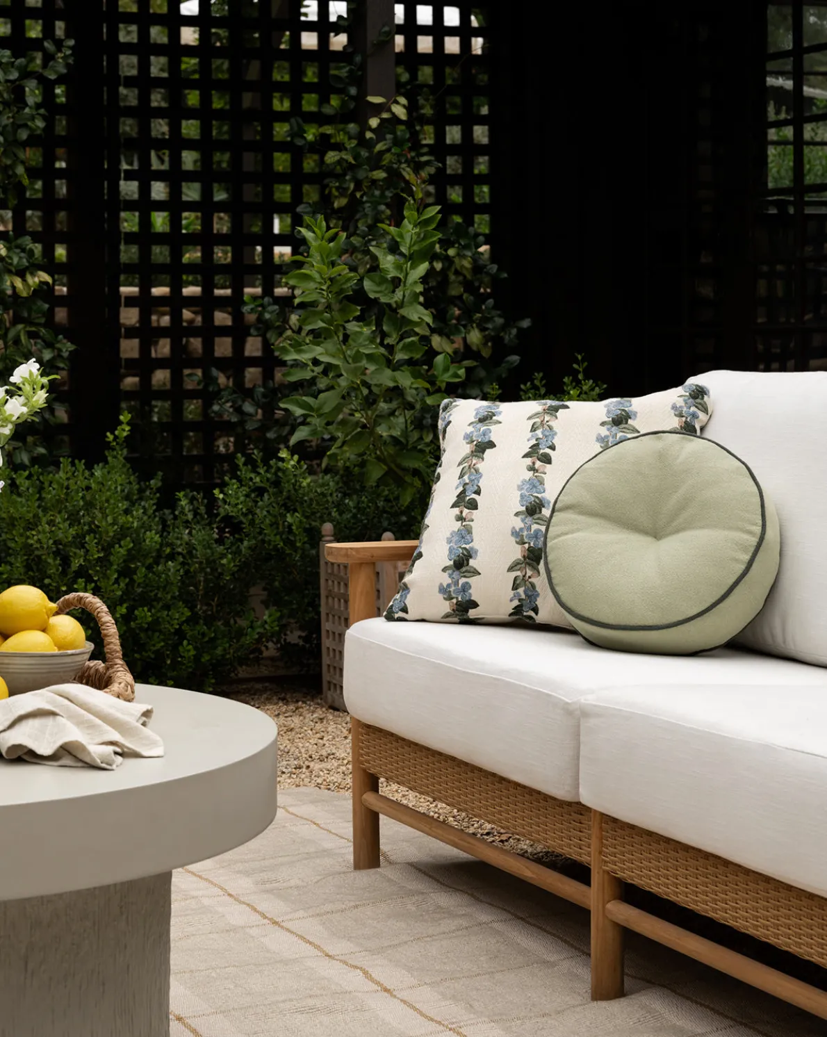 Malyn Indoor/Outdoor Pillow