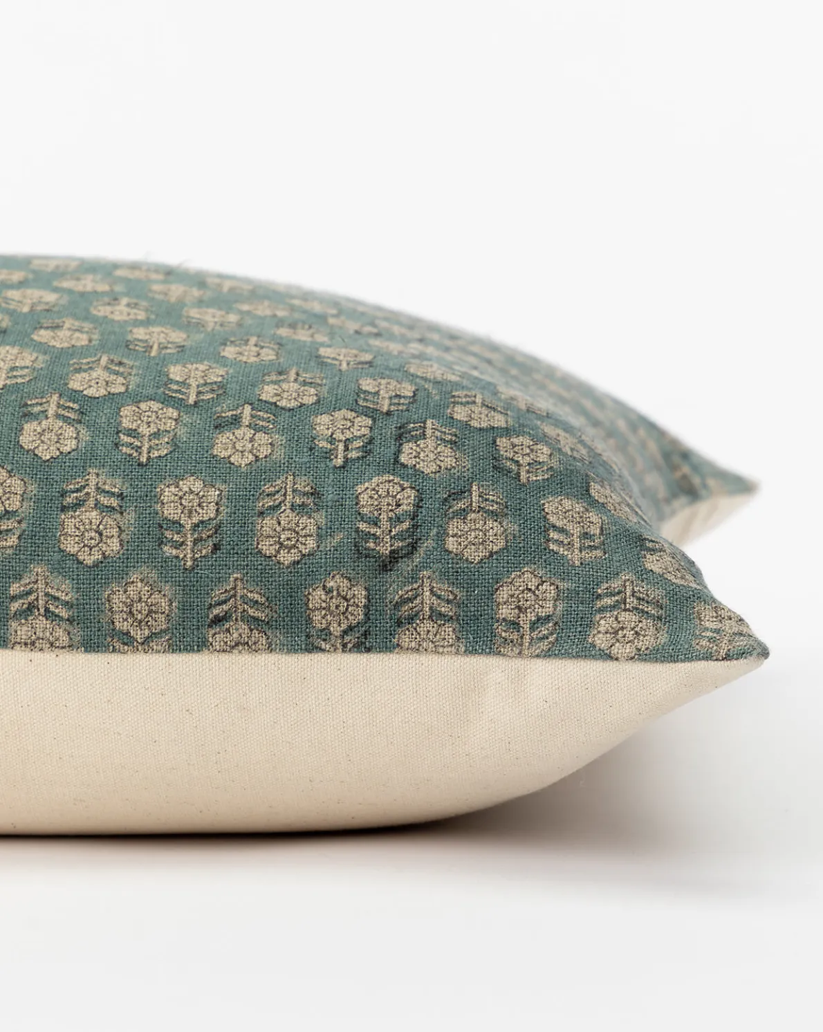 Perla Pillow Cover