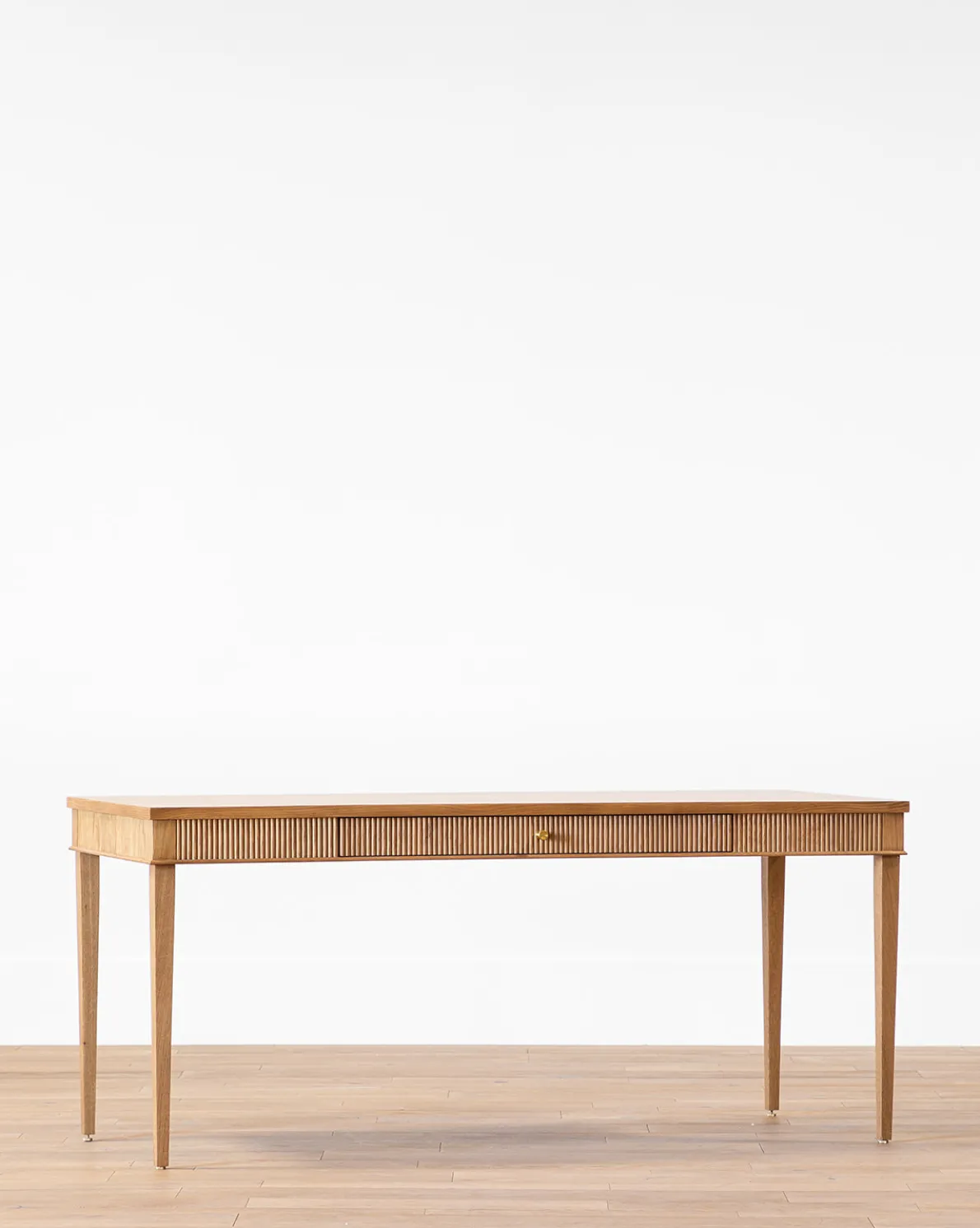 Pieter Desk