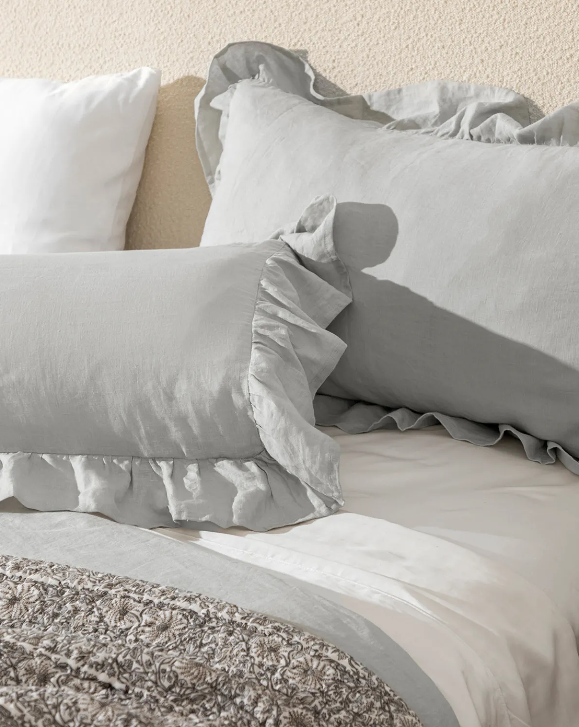 Ruffle Linen Shams (Set of 2)