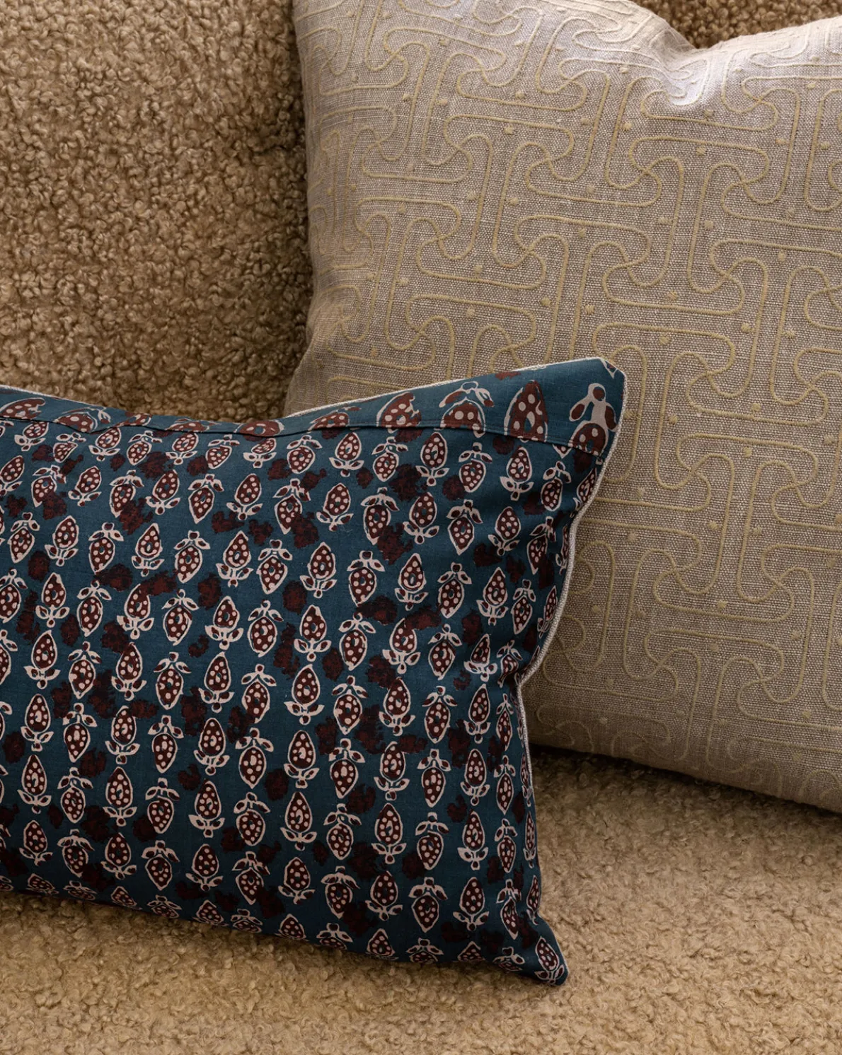 Saren Pillow Cover