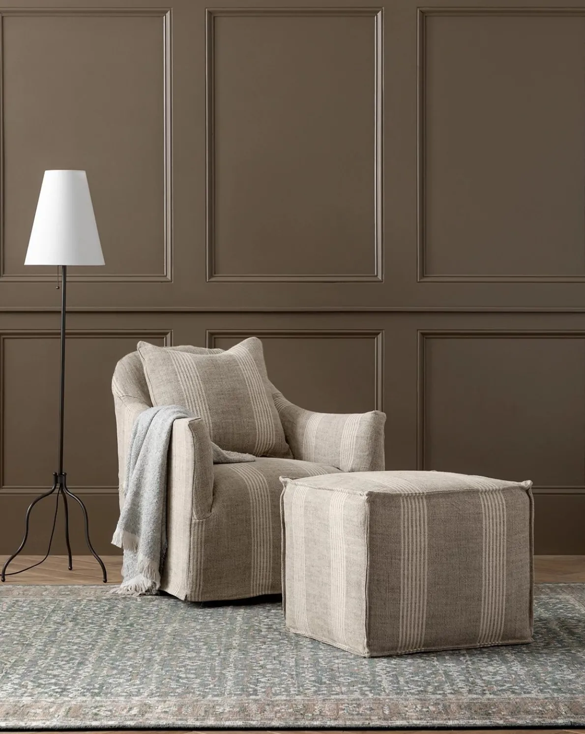 Trudeaux Slipcover Swivel Chair