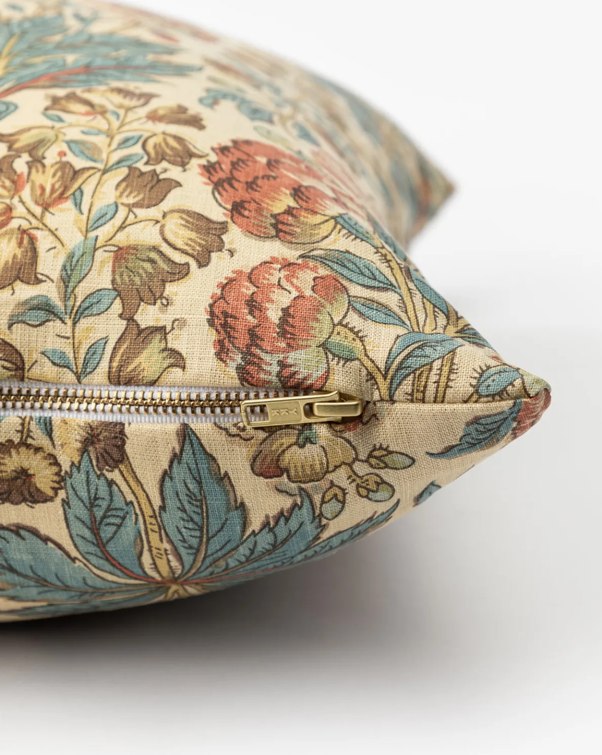 Vardalos Pillow Cover