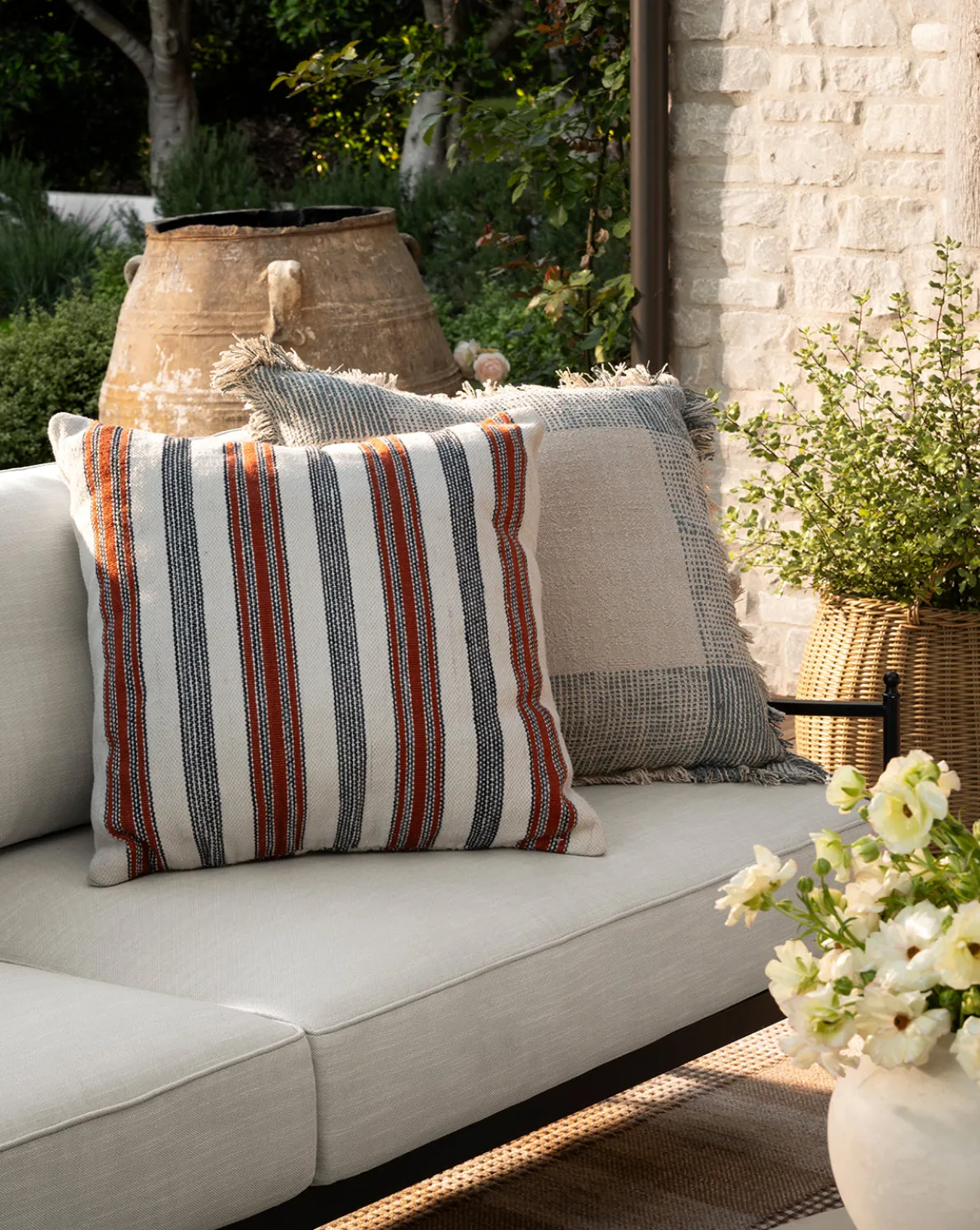 Yardley Indoor/Outdoor Pillow